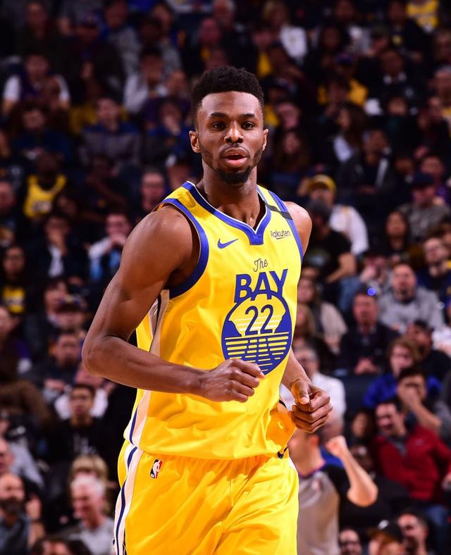 篮球火箭球员连续三场助攻上双（火箭球员连续三战送出两位数助攻）