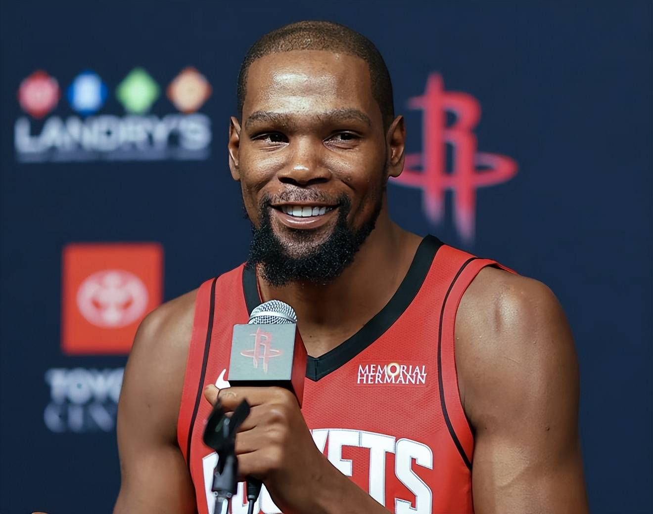 守不住！巴萨过去16场比赛有15场比赛球门失守，仅1场零封（巴萨防线告急：近16战仅1场零封，15场均有丢球）