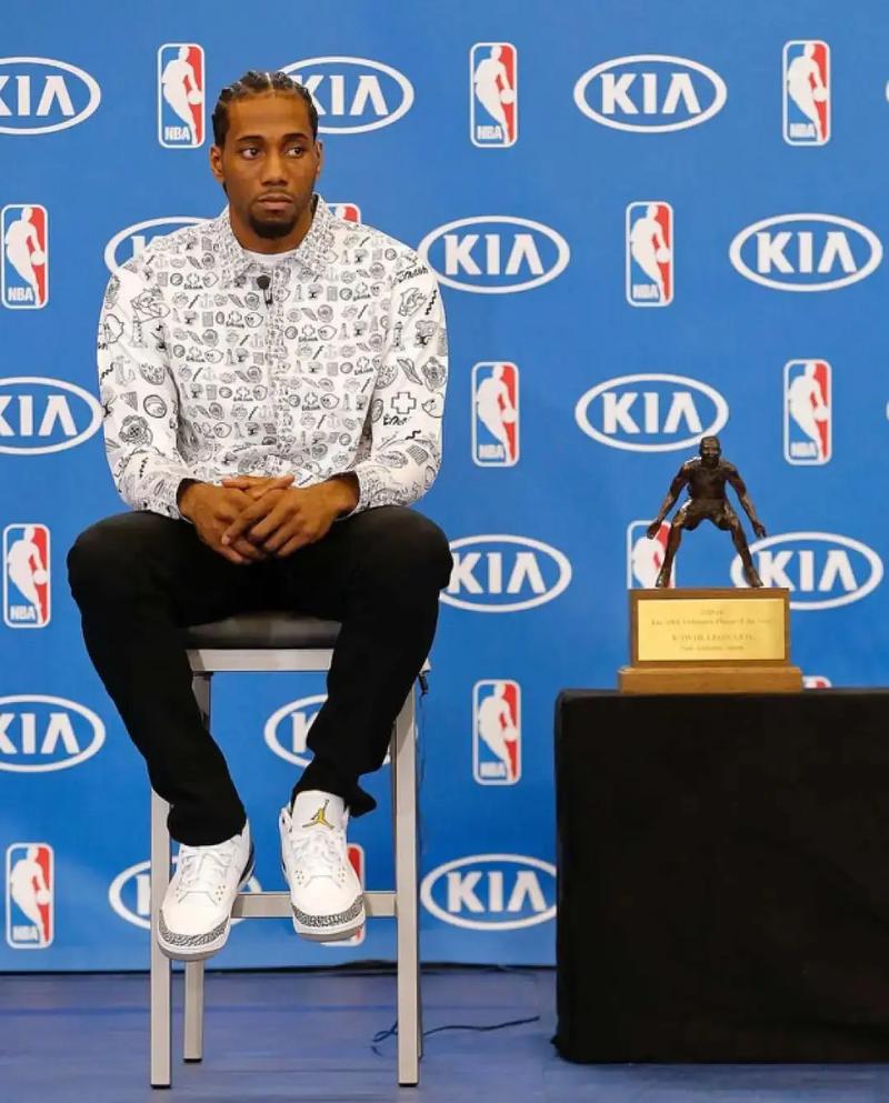 多点开花！尼克斯首发五虎狂砍98分，16分大胜猛龙（尼克斯首发五将齐发力轰98分，16分优势轻取猛龙）