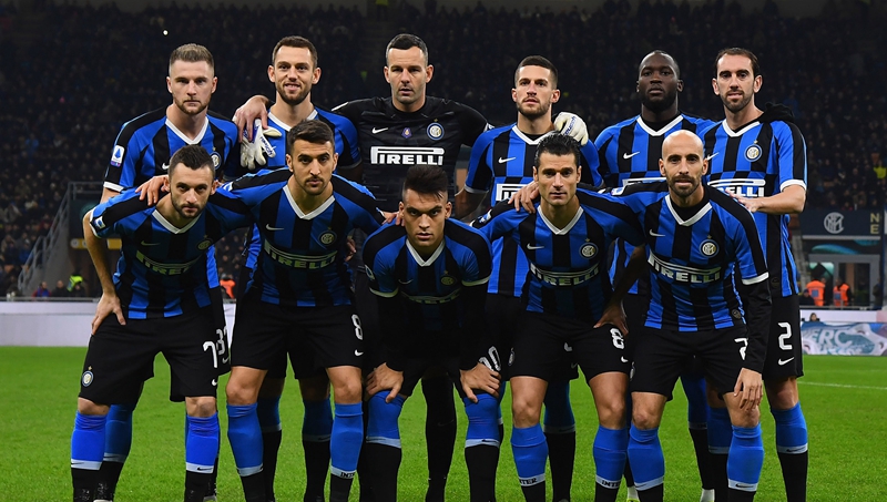 巴媒：埃斯特旺曾在10月因在训练中逼抢不当被安帅批评（巴西媒体称：埃斯特旺因10月训练中逼抢不当遭安切洛蒂批评）