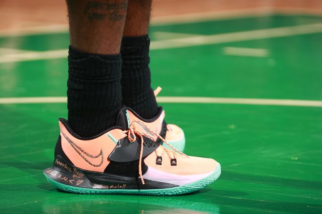 守门员必须掌握的基础动作（门将必会的基本动作）