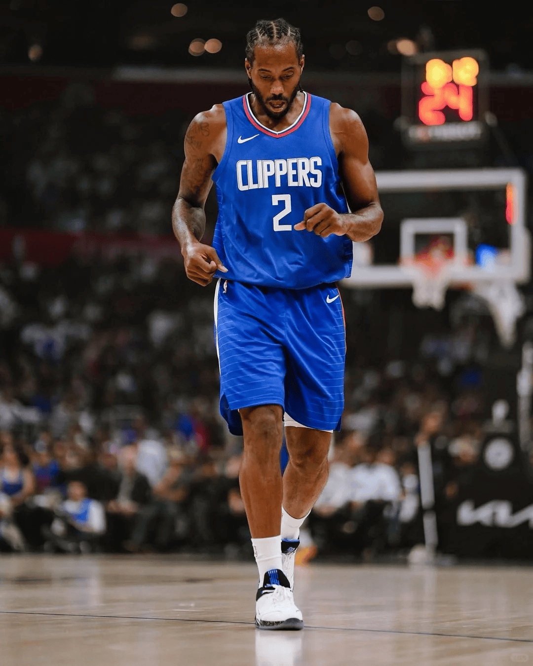 弗兰克：如果范德芬还能做到这样，他就可以直接从我身边走过（弗兰克：若范德芬还能保持这种水准，他大可以从我身边径直走过）