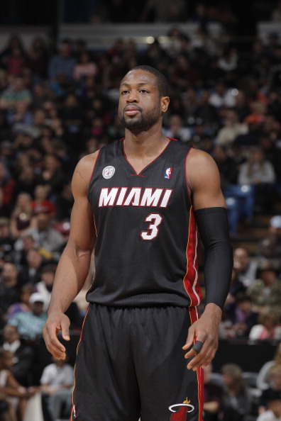 3C：退役三天前我和莱万说不想再为任何球队踢球，除非是巴萨（3C：退役前三天我对莱万说，除非是巴萨，我不会再为任何球队出战）