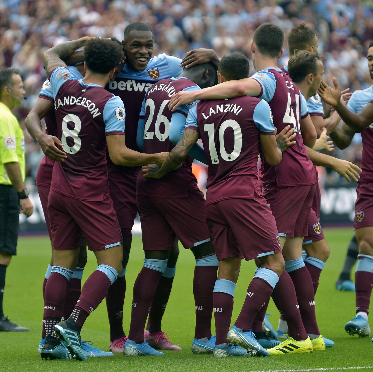 那不勒斯vs尤文：麦克托米奈首发，伊尔迪兹、小孔塞桑出战（意甲焦点战：那不勒斯对阵尤文，麦克托米奈先发，伊尔迪兹与小孔塞桑登场）