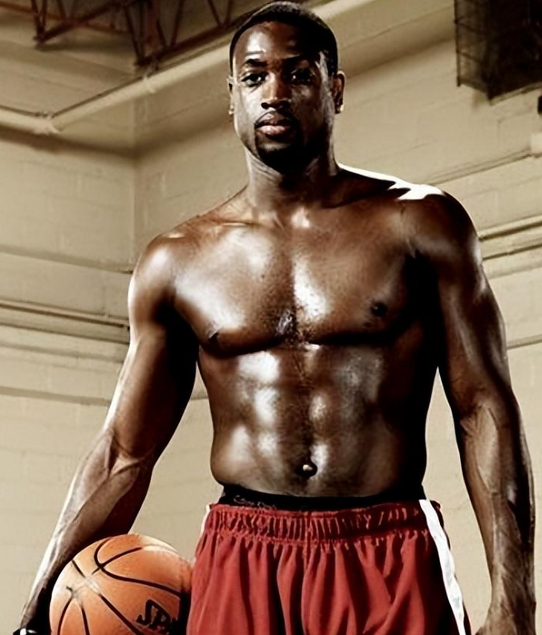 葡媒：C罗向欧国联冠军队友赠送定制手表，若塔的送给了其家人（葡媒：C罗赠欧国联冠军队友定制腕表，若塔将其送给家人）