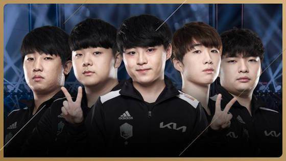 和中场球员 和中场球员